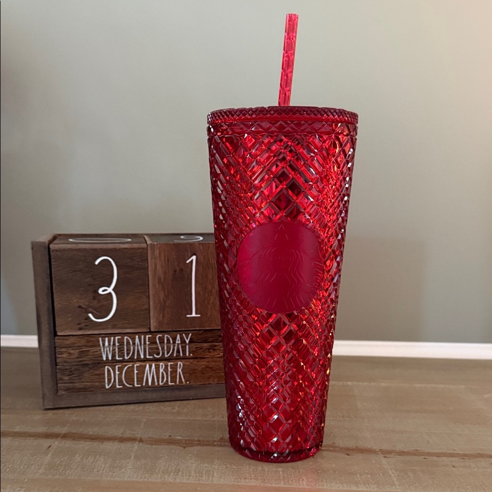 Red Textured Tumbler with Straw
